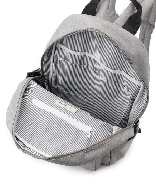 SHOO・LA・RUE(シューラルー)の「【撥水/背中ポケット】整理整頓できちゃうリュック(バックパック/リュック・レディース・グレー系3/ブラック系5/ブラック系4・00)」の22枚目の写真