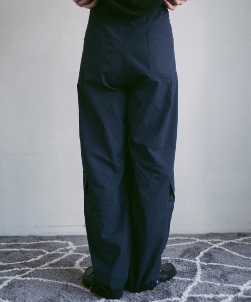 2/9号室（かおこ&ひろと） Nylon Tuck Cargo Pants INTER FACTORY（インターファクトリー）の「2/9号室（かおこ
