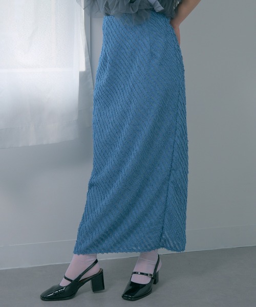 MAGASIN DE MODE Chou Chou(マガジンデモードシュシュ)の「【MAGASIN DE MODE Chou Chou】シアー ミニフリンジジャガード タイトスカート XNN(スカート・レディース・アイボリー/ブルー・FREE)」の2枚目の写真