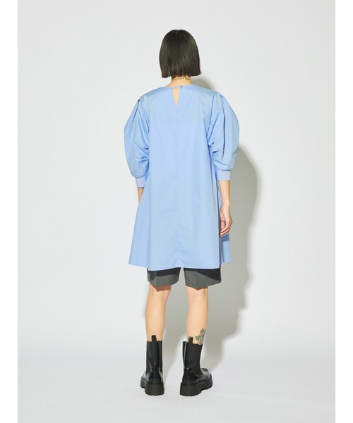 MIDIUMISOLID(ミディウミソリッド)の「MIDIUMISOLID for Ladies バックスリットボリュームスリーブチュニック(シャツ/ブラウス・レディース・ライトブルー/ブラック/オフホワイト・FREE)」の15枚目の写真