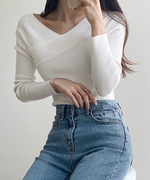 Teem Store(チームストア)の「オフショルダー カシュクールリブニット(ニット/セーター・レディース・ピンク/ブラック/グレー/ベージュ/ホワイト・F)」の8枚目の写真
