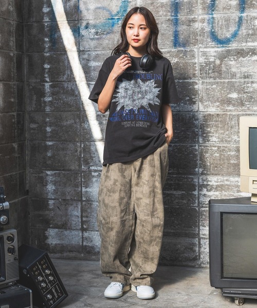 PBLIM(ページボーイリム)の「【UNISEX】スパークグラフィックT(Tシャツ/カットソー・レディース・ブルー/ブラウン/ブラック・SMALL/MEDIUM)」の10枚目の写真
