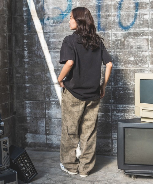 PBLIM(ページボーイリム)の「【UNISEX】スパークグラフィックT(Tシャツ/カットソー・レディース・ブルー/ブラウン/ブラック・SMALL/MEDIUM)」の12枚目の写真