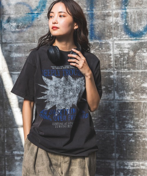 PBLIM(ページボーイリム)の「【UNISEX】スパークグラフィックT(Tシャツ/カットソー・レディース・ブルー/ブラウン/ブラック・SMALL/MEDIUM)」の17枚目の写真