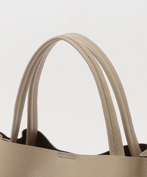 VIOLAd'ORO（ヴィオラドーロ）の「＜VIOLAd’ORO＞Wフェイス レザー トートバッグ（トートバッグ・レディース・ブラック/ダークグレー/モカ・FREE）」の8枚目の写真