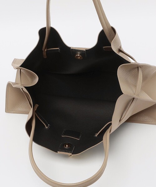 VIOLAd'ORO（ヴィオラドーロ）の「＜VIOLAd’ORO＞Wフェイス レザー トートバッグ（トートバッグ・レディース・ブラック/ダークグレー/モカ・FREE）」の9枚目の写真