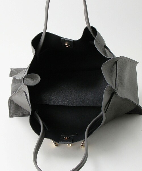 VIOLAd'ORO（ヴィオラドーロ）の「＜VIOLAd’ORO＞Wフェイス レザー トートバッグ（トートバッグ・レディース・ブラック/ダークグレー/モカ・FREE）」の15枚目の写真