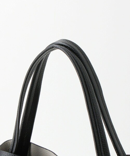 VIOLAd'ORO（ヴィオラドーロ）の「＜VIOLAd’ORO＞Wフェイス レザー トートバッグ（トートバッグ・レディース・ブラック/ダークグレー/モカ・FREE）」の22枚目の写真