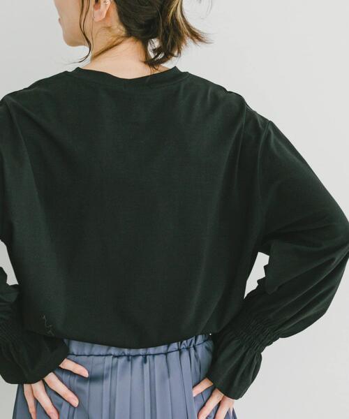 ITEMS URBANRESEARCH（アイテムズ アーバンリサーチ）の「フハクライクソデギャザープルオーバー（Tシャツ/カットソー・レディース・オフホワイト/ブラック/ストライプ・FREE）」の8枚目の写真