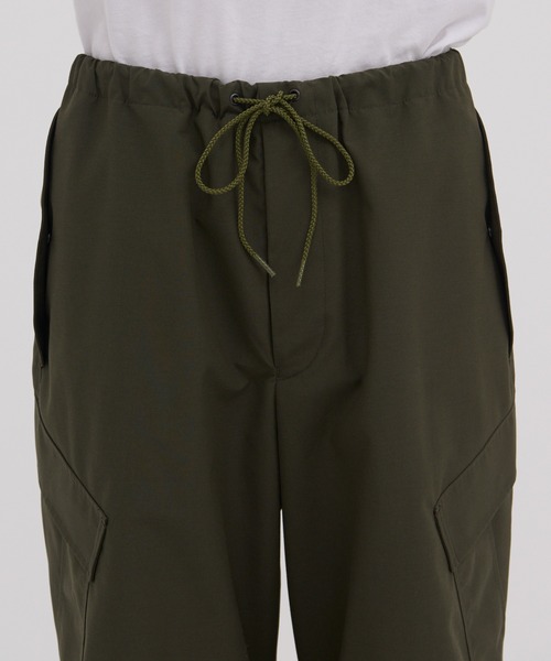 marka(マーカ)の「別注 OVER PANTS(カーゴパンツ・メンズ・ブラック/ダークグリーン・1/2)」の10枚目の写真