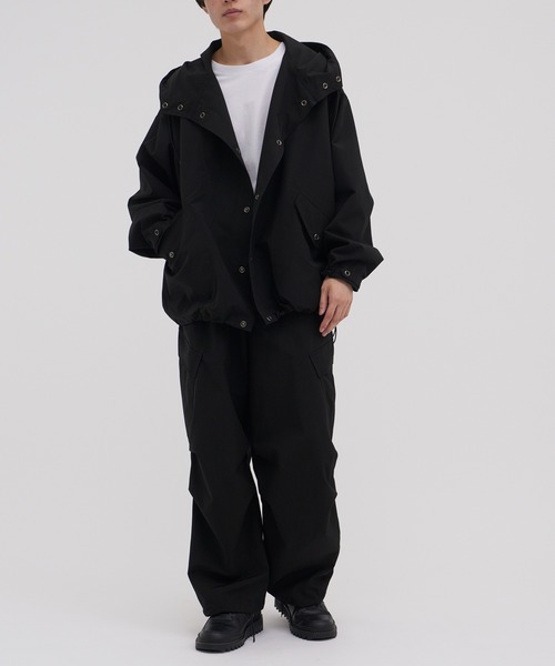 marka(マーカ)の「別注 OVER PANTS(カーゴパンツ・メンズ・ブラック/ダークグリーン・1/2)」の22枚目の写真