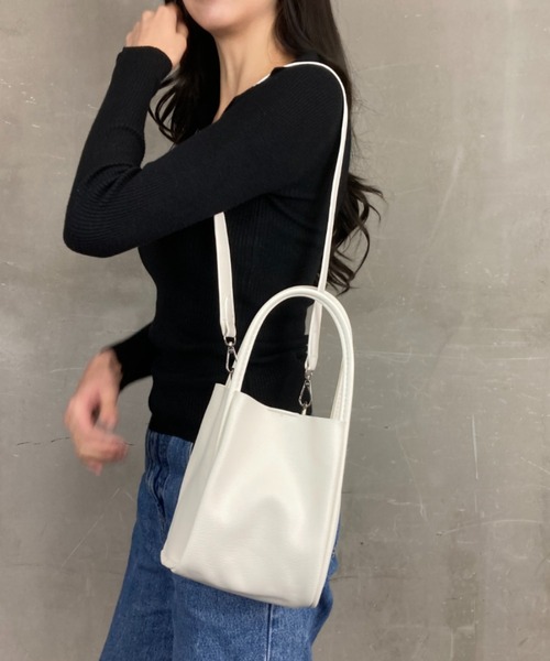 tolene(トレネ)の「ポーチ付き 2way ショルダーバッグ ハンドバッグ(ショルダーバッグ・レディース・ホワイト/ブラック/シルバー・ONE SIZE)」の16枚目の写真
