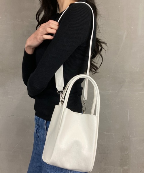tolene(トレネ)の「ポーチ付き 2way ショルダーバッグ ハンドバッグ(ショルダーバッグ・レディース・ホワイト/ブラック/シルバー・ONE SIZE)」の17枚目の写真