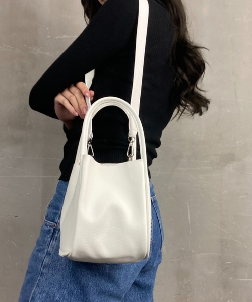 tolene(トレネ)の「ポーチ付き 2way ショルダーバッグ ハンドバッグ(ショルダーバッグ・レディース・ホワイト/ブラック/シルバー・ONE SIZE)」の19枚目の写真
