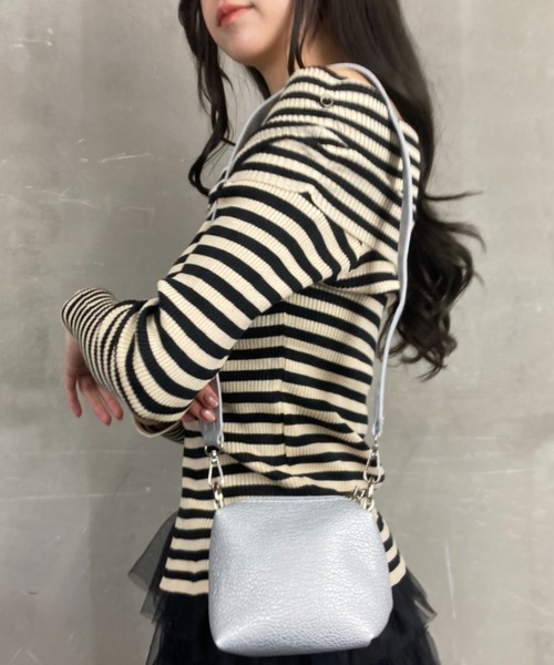 tolene(トレネ)の「ポーチ付き 2way ショルダーバッグ ハンドバッグ(ショルダーバッグ・レディース・ホワイト/ブラック/シルバー・ONE SIZE)」の12枚目の写真
