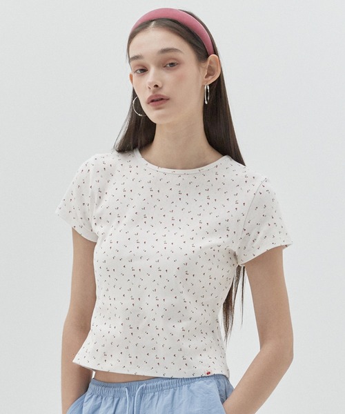 KIRSH（キルシー）の「KIRSH PLAIN CHERRY SEMI CROP T-SHIRT キルシー　プレーン チェリー セミ クロップ丈 Tシャツ（Tシャツ/カットソー・レディース・ホワイト/ダークネイビー/グレー・ONE SIZE）」の2枚目の写真