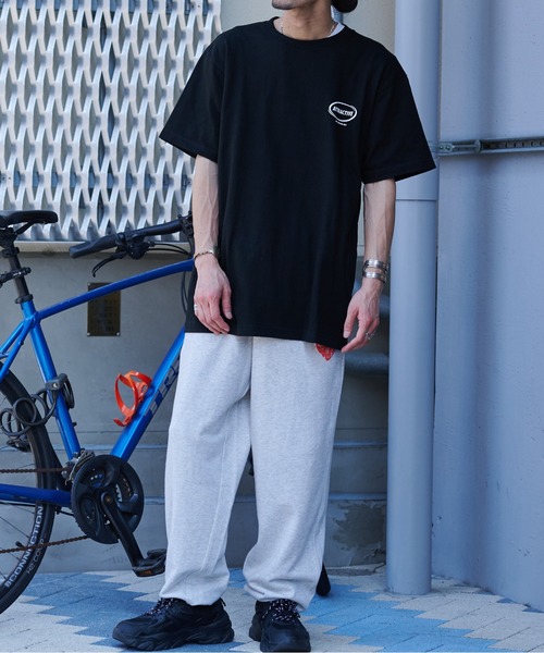 MODISH GAZE(モディシュガゼ)の「【MODISH GAZE】スモーキングガール SIT BACK AND RELAX半袖Tシャツ(CP)(Tシャツ/カットソー・メンズ・ブラック/ネイビー/ネイビー×ホワイト/ホワイト・XL/L/M)」の19枚目の写真