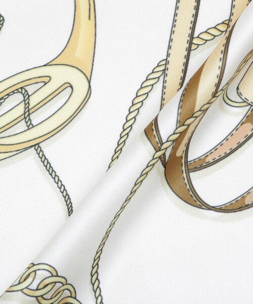 UNTITLED（アンタイトル）の「【手洗い／58cm正方形】チェーンベルトスカーフ（バンダナ/スカーフ・レディース・サックスブルー系4/オレンジ系4・99）」の4枚目の写真