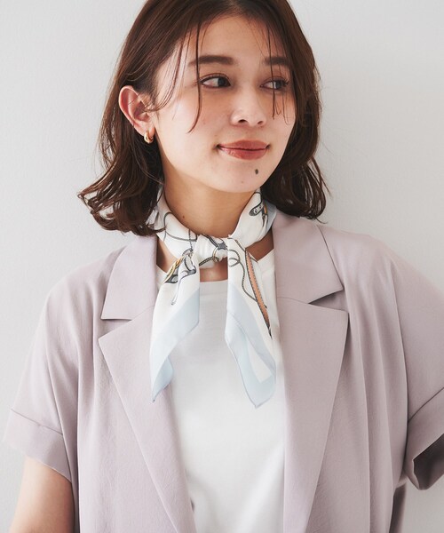 UNTITLED（アンタイトル）の「【手洗い／58cm正方形】チェーンベルトスカーフ（バンダナ/スカーフ・レディース・サックスブルー系4/オレンジ系4・99）」の6枚目の写真