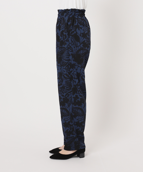 JOURNAL STANDARD relume（ジャーナルスタンダード　レリューム）の「ボタニカルプリントパンツ（その他パンツ・レディース・ベージュ/ネイビー・FREE）」の17枚目の写真