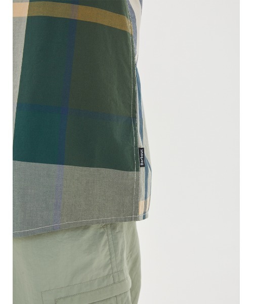 Barbour（バブアー）の「ラージ タータンチェック レギュラーカラー シャツ（シャツ/ブラウス・メンズ・オリーブ/ベージュ/グリーン・38/36/40/42）」の11枚目の写真