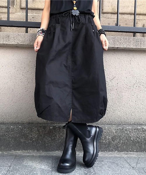 blackdia ocean(ブラックダイヤオーシャン)の「blackdia ocean ミディアム丈コクーンスカート(スカート・レディース・ブラック・MEDIUM/LARGE)」の4枚目の写真