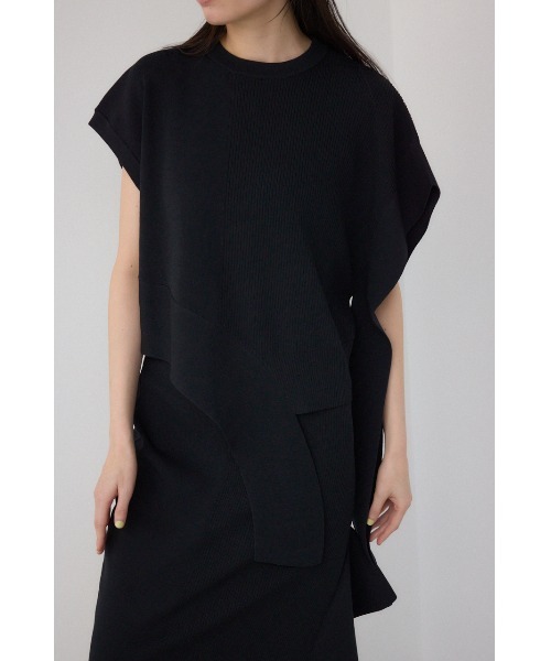 PLUS（プラス）の「【PLUS】ブロッキングアシンメトリーニットベスト（ベスト・レディース・ブラック/グレー系その他/ブラック系その他・FREE）」の4枚目の写真