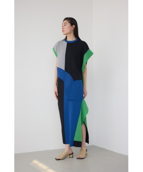 PLUS（プラス）の「【PLUS】ブロッキングアシンメトリーニットベスト（ベスト・レディース・ブラック/グレー系その他/ブラック系その他・FREE）」の21枚目の写真