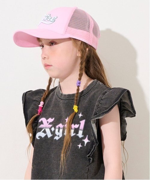 X-girl Stages(エックスガールステージス)の「ロゴ刺しゅうメッシュキャップ(キャップ・キッズ・ブラック/ピンク・52-56cm/S(48-52cm))」の10枚目の写真