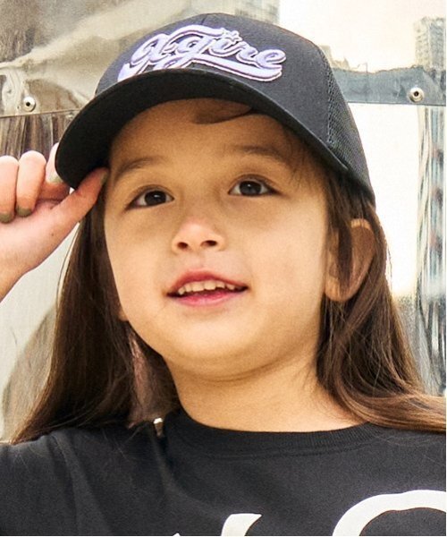 X-girl Stages(エックスガールステージス)の「ロゴ刺しゅうメッシュキャップ(キャップ・キッズ・ブラック/ピンク・52-56cm/S(48-52cm))」の6枚目の写真