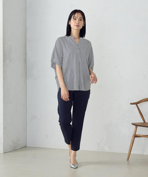 COMME CA MODELS(コムサモデルズ)の「【美しいベーシックパンツ】テーパードパンツ(その他パンツ・レディース・グレイッシュベージュ/テラコッタ/チャコール/ネイビー・X-SMALL/SMALL/MEDIUM/LARGE/X-LARGE)」の20枚目の写真