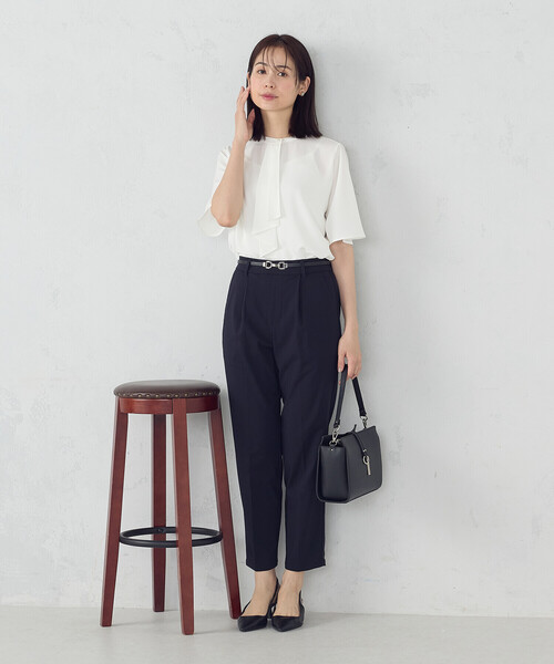 COMME CA MODELS(コムサモデルズ)の「【美しいベーシックパンツ】テーパードパンツ(その他パンツ・レディース・グレイッシュベージュ/テラコッタ/チャコール/ネイビー・X-SMALL/SMALL/MEDIUM/LARGE/X-LARGE)」の22枚目の写真