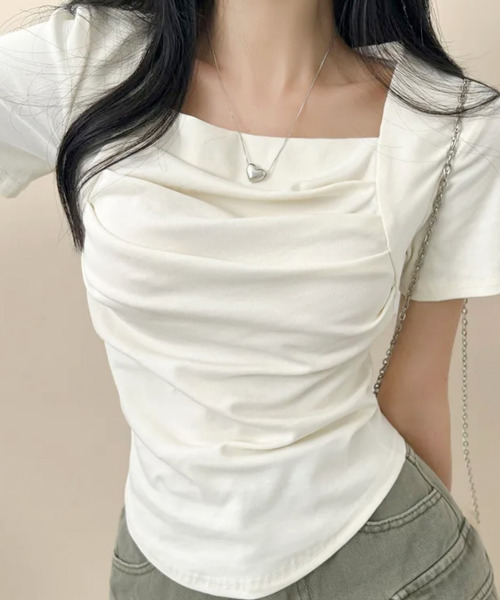 VIVID LADY(ビビッドレディー)の「スクエアネックドレープ 半袖 Tシャツ(Tシャツ/カットソー・レディース・クリーム/アイボリー/ブラック・FREE)」の8枚目の写真
