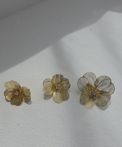 Dorry Doll(ドリードール)の「すかしメタルフラワービジューヘアピン3個セット(ヘアピン・レディース・ゴールド/シルバー・FREE)」の13枚目の写真