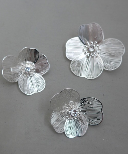 Dorry Doll(ドリードール)の「すかしメタルフラワービジューヘアピン3個セット(ヘアピン・レディース・ゴールド/シルバー・FREE)」の8枚目の写真