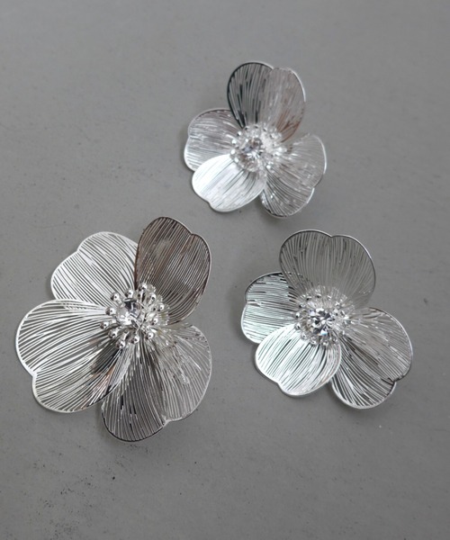 Dorry Doll(ドリードール)の「すかしメタルフラワービジューヘアピン3個セット(ヘアピン・レディース・ゴールド/シルバー・FREE)」の9枚目の写真