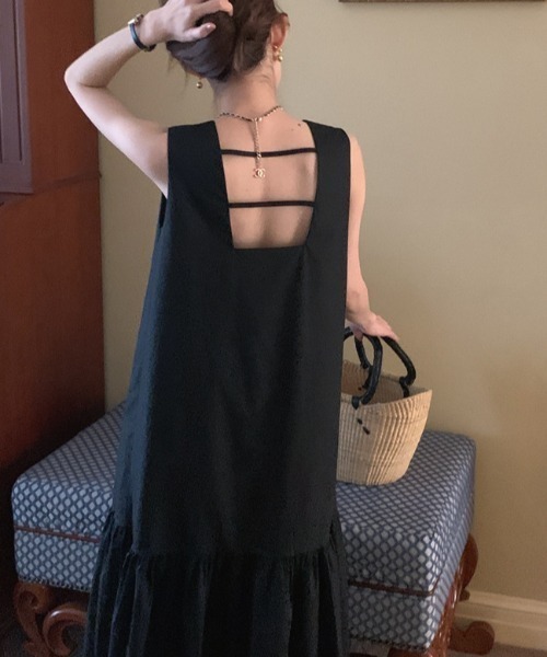 FREE STYLISTS(フリー スタイリスト)の「YUGA_YGMC Back-open tiered dress(ワンピース・レディース・ブラック/カーキ/オフホワイト・FREE)」の3枚目の写真