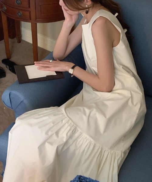 FREE STYLISTS(フリー スタイリスト)の「YUGA_YGMC Back-open tiered dress(ワンピース・レディース・ブラック/カーキ/オフホワイト・FREE)」の12枚目の写真