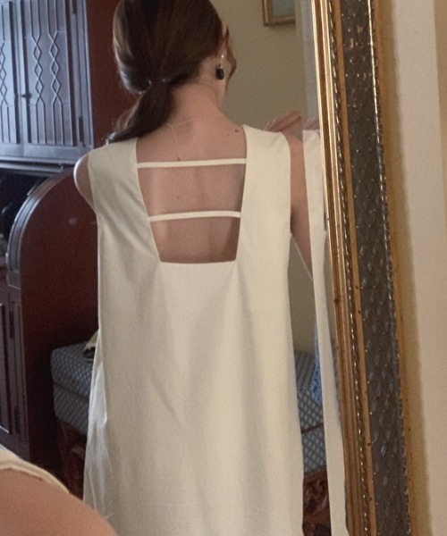 FREE STYLISTS(フリー スタイリスト)の「YUGA_YGMC Back-open tiered dress(ワンピース・レディース・ブラック/カーキ/オフホワイト・FREE)」の7枚目の写真