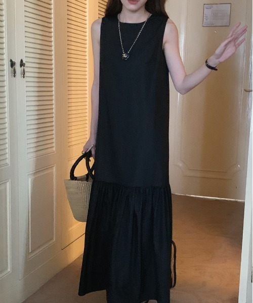 FREE STYLISTS(フリー スタイリスト)の「YUGA_YGMC Back-open tiered dress(ワンピース・レディース・ブラック/カーキ/オフホワイト・FREE)」の18枚目の写真