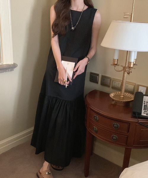 FREE STYLISTS(フリー スタイリスト)の「YUGA_YGMC Back-open tiered dress(ワンピース・レディース・ブラック/カーキ/オフホワイト・FREE)」の19枚目の写真