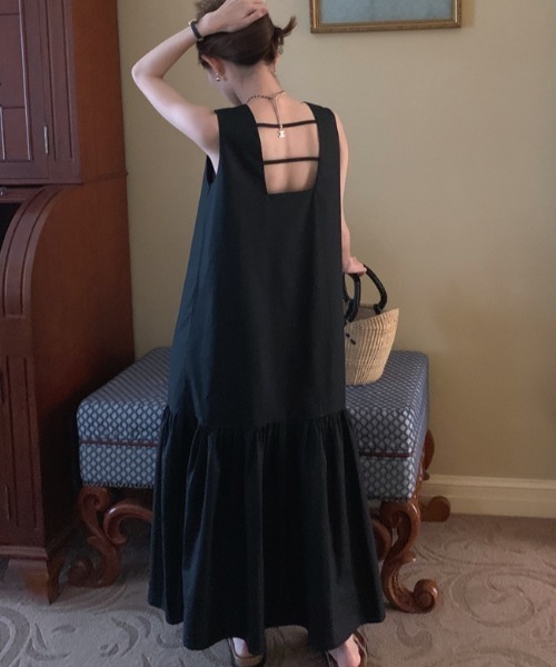 FREE STYLISTS(フリー スタイリスト)の「YUGA_YGMC Back-open tiered dress(ワンピース・レディース・ブラック/カーキ/オフホワイト・FREE)」の17枚目の写真