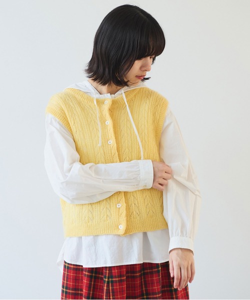 bulle de savon（ビュルデサボン）の「ふわふわ 透かし編みニットベスト（ベスト・レディース・ブラウン/ブルー/イエロー・FREE）」の5枚目の写真