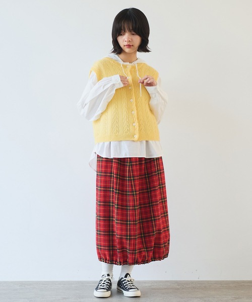 bulle de savon（ビュルデサボン）の「ふわふわ 透かし編みニットベスト（ベスト・レディース・ブラウン/ブルー/イエロー・FREE）」の12枚目の写真