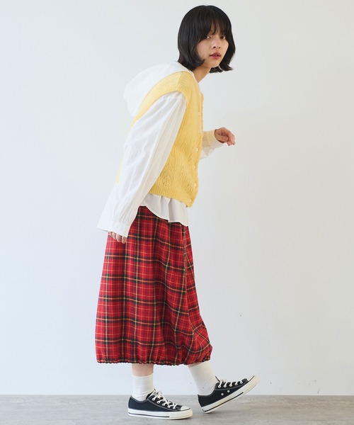 bulle de savon（ビュルデサボン）の「ふわふわ 透かし編みニットベスト（ベスト・レディース・ブラウン/ブルー/イエロー・FREE）」の13枚目の写真