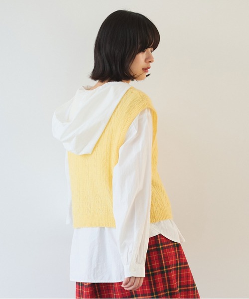bulle de savon（ビュルデサボン）の「ふわふわ 透かし編みニットベスト（ベスト・レディース・ブラウン/ブルー/イエロー・FREE）」の9枚目の写真