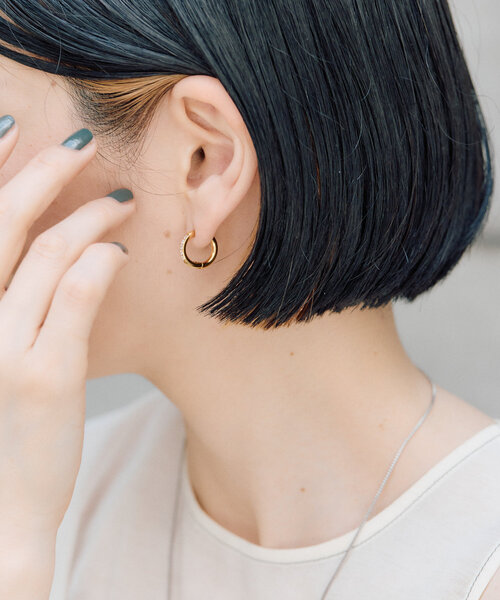 ear PAPILLONNER(イアパピヨネ)の「《金属アレルギー対応/ステンレス》クリスタルペアイヤーカフ/イヤリング(イヤーカフ・レディース・シルバー/ゴールド・FREE)」の17枚目の写真