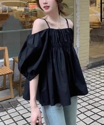 コットン100％　バルーンスリーブ オフショルフェミニントップス