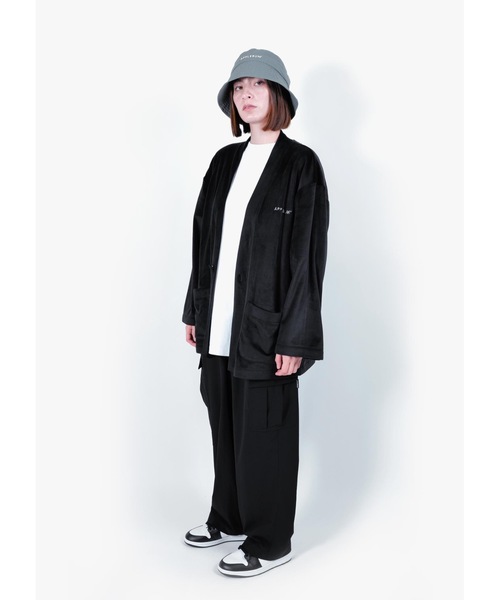 APPLEBUM(アップルバム)の「Velour Cardigan(カーディガン/ボレロ・メンズ・ブラック/キャメル・X-LARGE/LARGE/MEDIUM)」の5枚目の写真