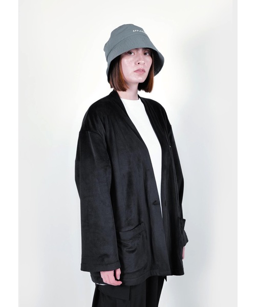 APPLEBUM(アップルバム)の「Velour Cardigan(カーディガン/ボレロ・メンズ・ブラック/キャメル・X-LARGE/LARGE/MEDIUM)」の4枚目の写真